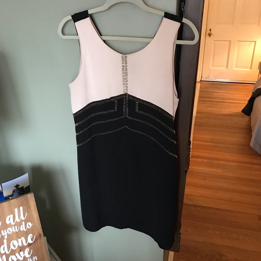 Gianni Bini | cocktail dress sizeM (with pockets!)